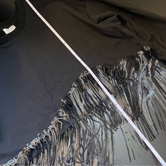 ✨ Le Lis Black Crop Top Sweatshirt with Sequin Fringe Detail Medium - Picture 13 of 13